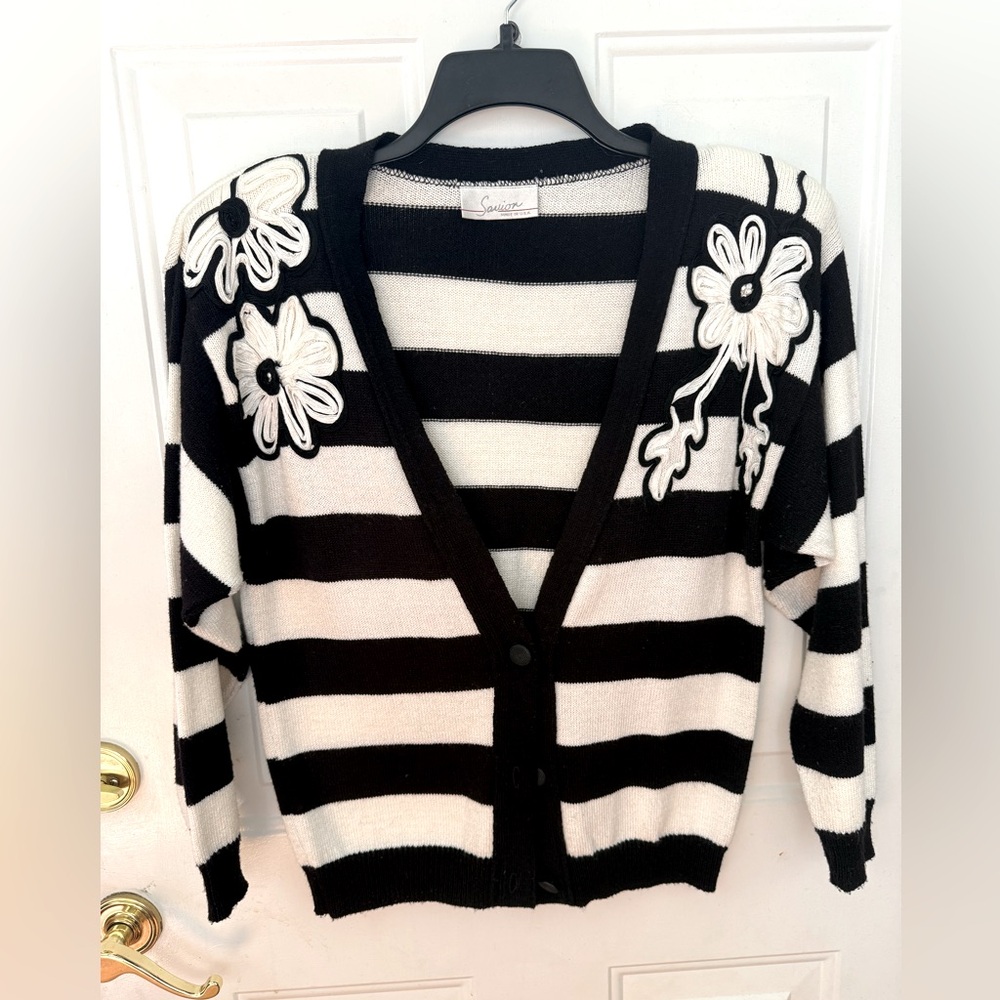 Vintage Gorgeous Black/White Button Up Sweater - Savior Brand Womens 6 - EUC